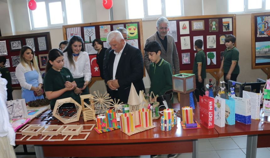 Mikdat Sarıalioğlu Ortaokulunda yılsonu teknoloji tasarım sergisi