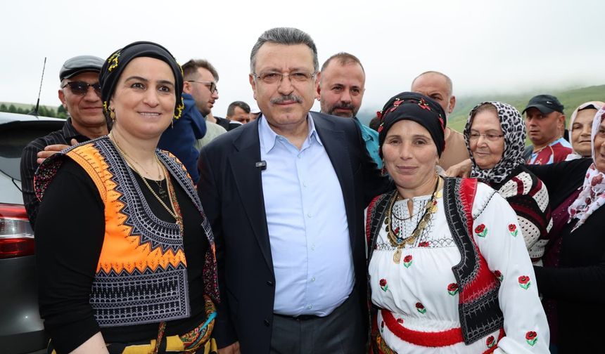 Bakan Uraloğlu ve Başkan Genç, Honefter’de vatandaşlarla buluştu