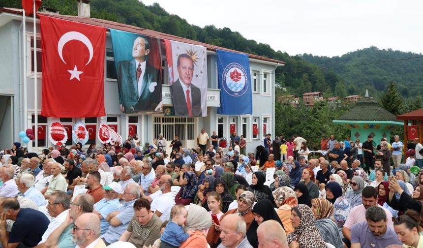Sürmene Kahraman Mahallesi’ne Millet Bahçesi