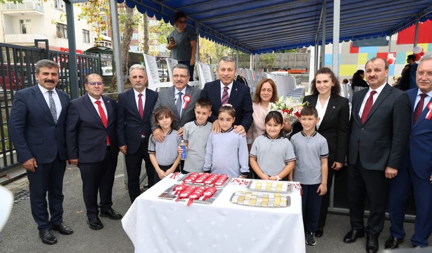 Trabzon’da ilk ders zili çaldı