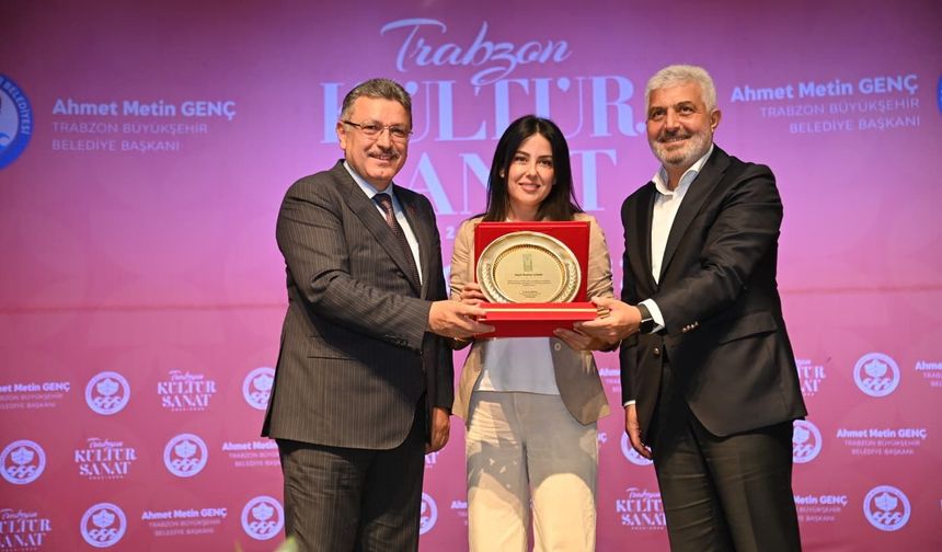 Türkçemize sahip çıkmak, geleceğimize karşı sorumluluğumuzdur
