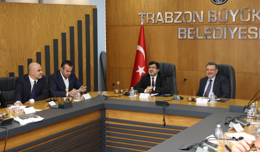 Başkan Genç, Raylı Sistemi gün gün takip ediyor
