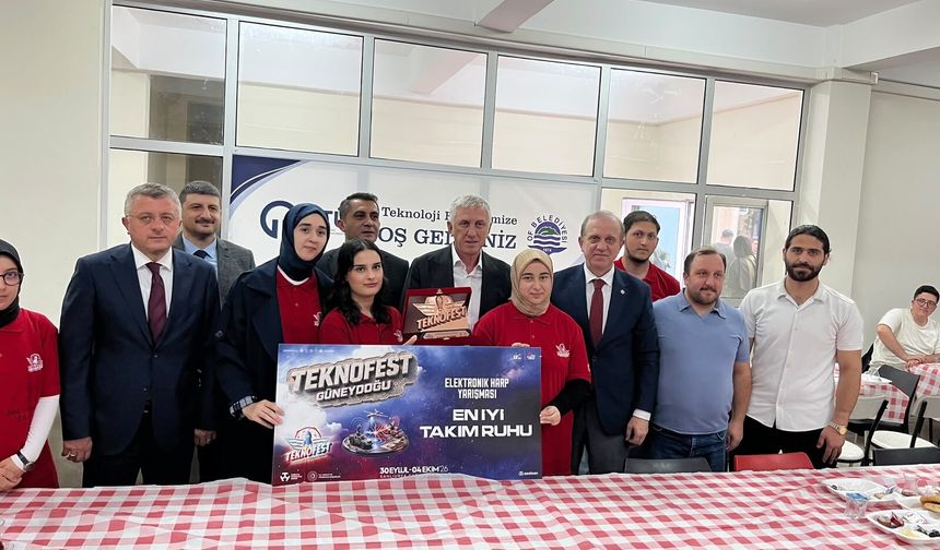 Of Teknoloji Fakültesi’nin yeni öğrencileri kahvaltıda buluştu