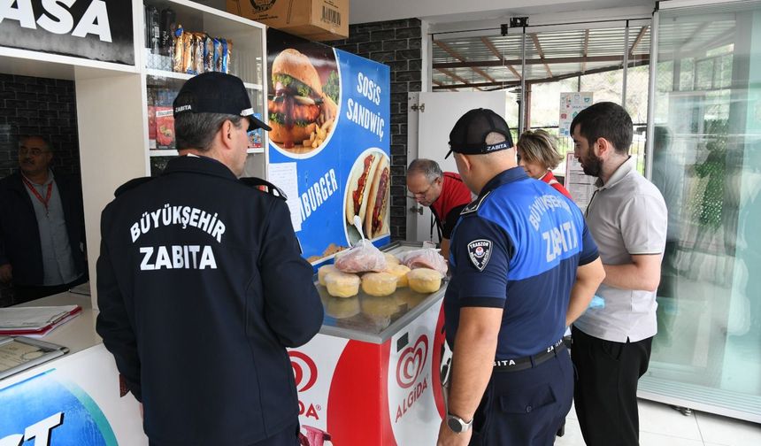 Büyükşehirden okul kantinlerine denetim