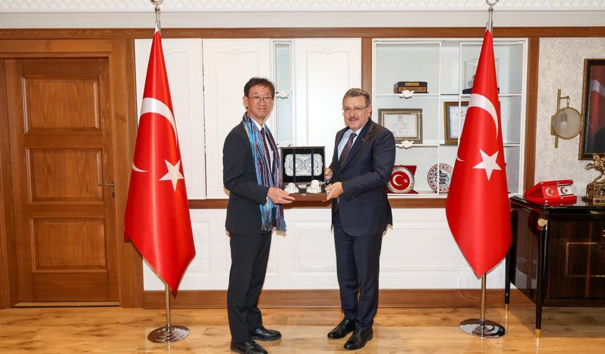 Japonya Büyükelçisi Masami'den Başkan Genç’e ziyaret