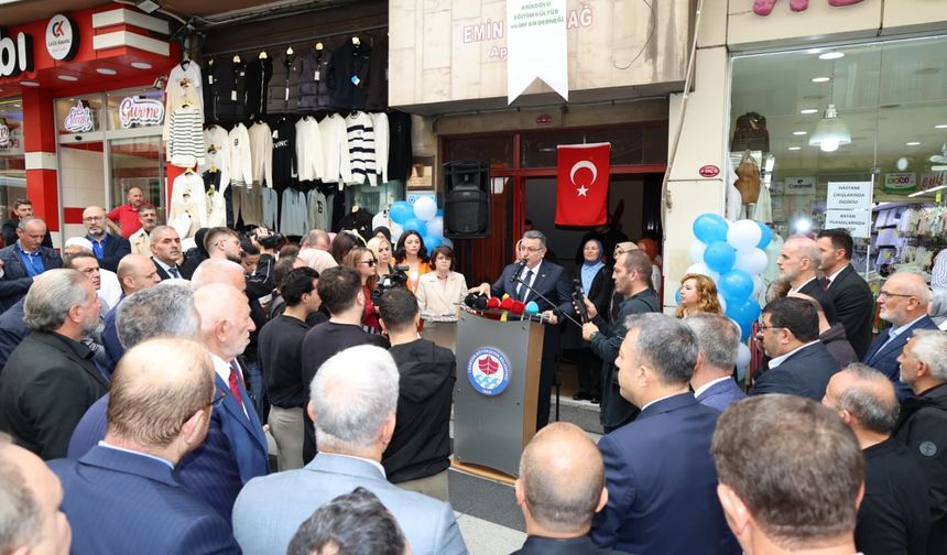 Medeniyetimizin değerlerini gençliğimize aktarmalıyız