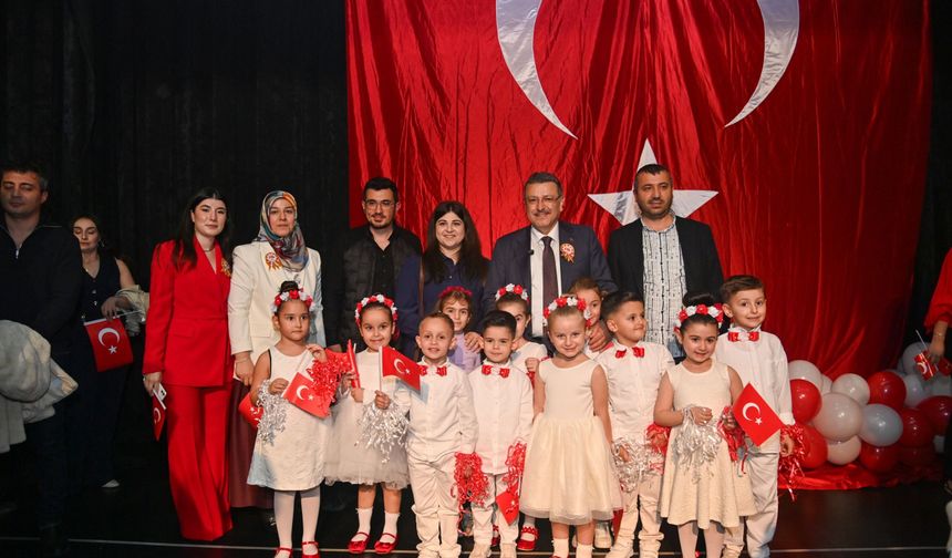 Miniklerin cumhuriyet coşkusu