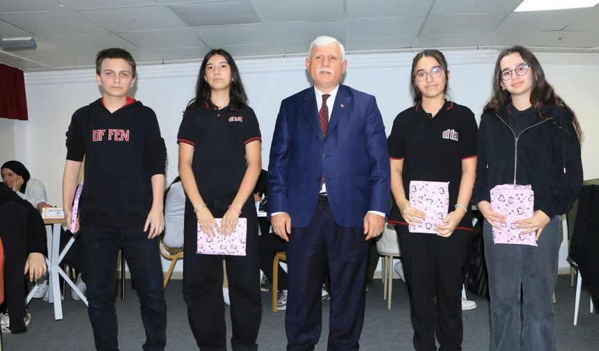 Tabiat ve Yaşanabilir Çevre bilgi yarışmasında Şampiyon Fen Lisesi