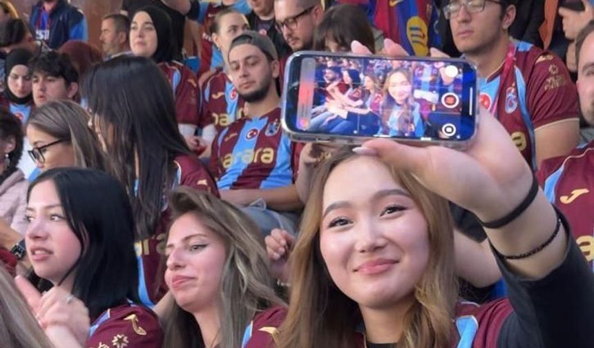 Türk Dünyası’nın Gençleri Trabzonspor coşkusuna ortak oldu