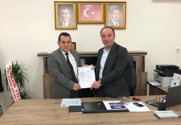 Akyol meclisten istifa etti başkanlığa aday oldu